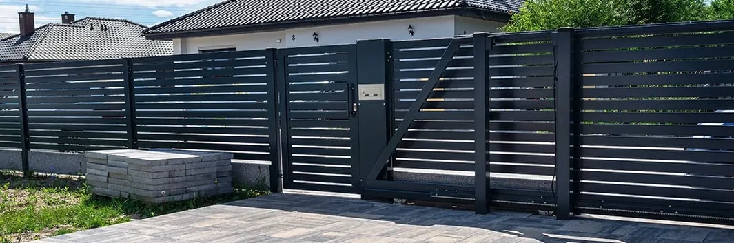 TRQ_industries-banner_garage-doors